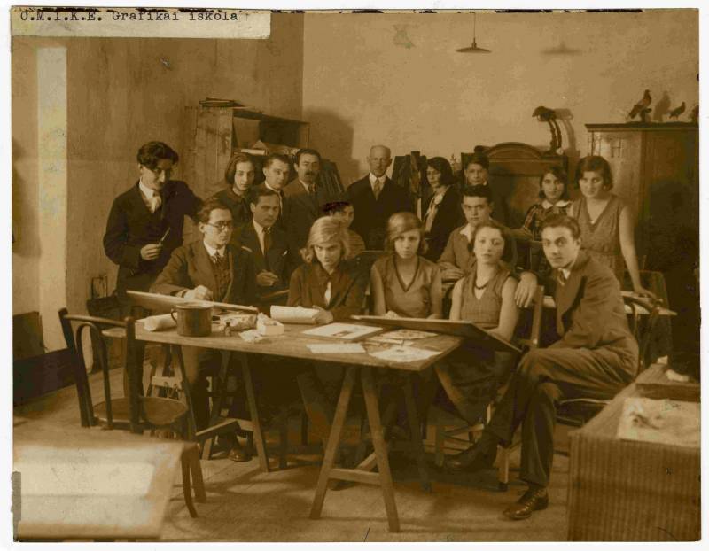 2. OMIKE Grafikai iskola hallgatói 1923. MILEV.jpg